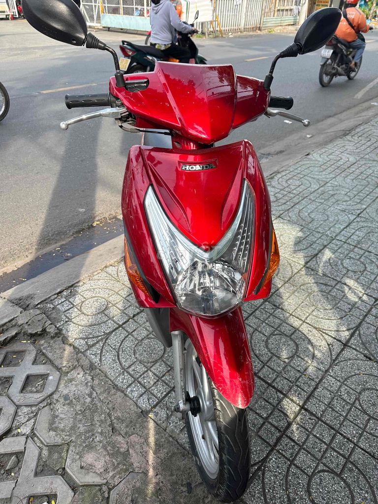 Honda Click 2011 màu Đỏ. Mua bán Xe máy tại Quận Bình Tân Tp Hồ Chí Minh được đăng bởi Cửa hàng xe Đức Mạnh hình 5