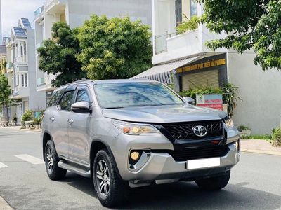 Ban Fortuner 2019 số tự động, máy dầu, màu xám.