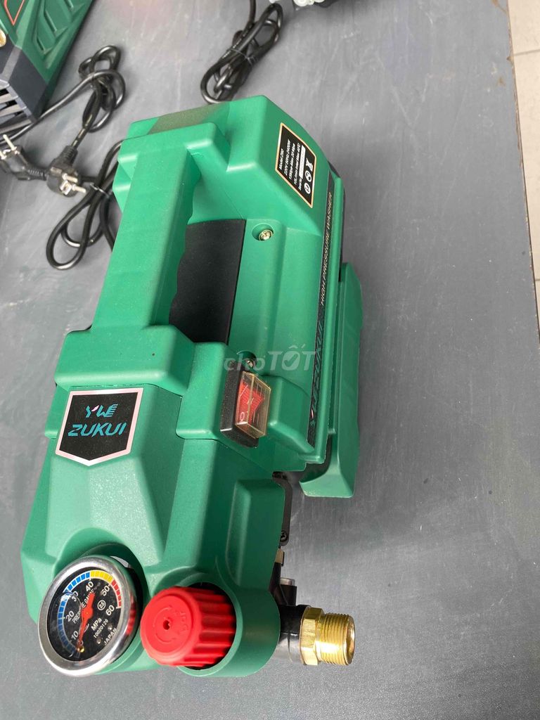 xả kho Máy rửa xe ZUKUI Z60. Mua bán Đồ chuyên dụng, Giống nuôi trồng tại Thành phố Thủ Đức Tp Hồ Chí Minh được đăng bởi Ánh Hiền hình 1