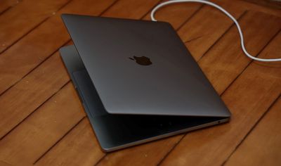 Cần pass lap MacBook Pro 13-inch 2017 còn mới 99%
