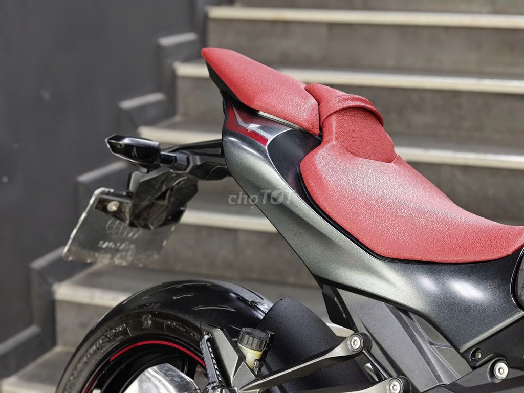 Z1000 ABS ĐỎ CANDY CHẠY LƯỚT. Mua bán Xe máy tại Quận Tây Hồ Hà Nội được đăng bởi Tu Phamanh hình 3