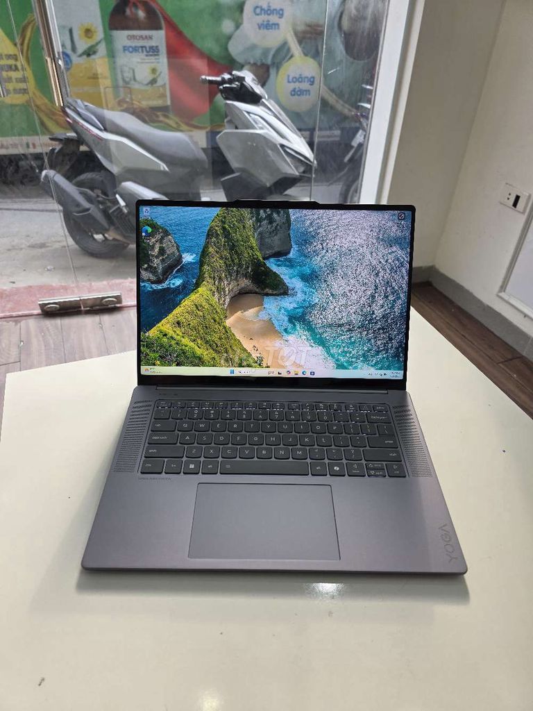 Yoga Slim 7 Aura Edition Ultra 7 258V đẹp keng. Mua bán Laptop tại Quận Cầu Giấy Hà Nội được đăng bởi Minh Quân PC hình 1