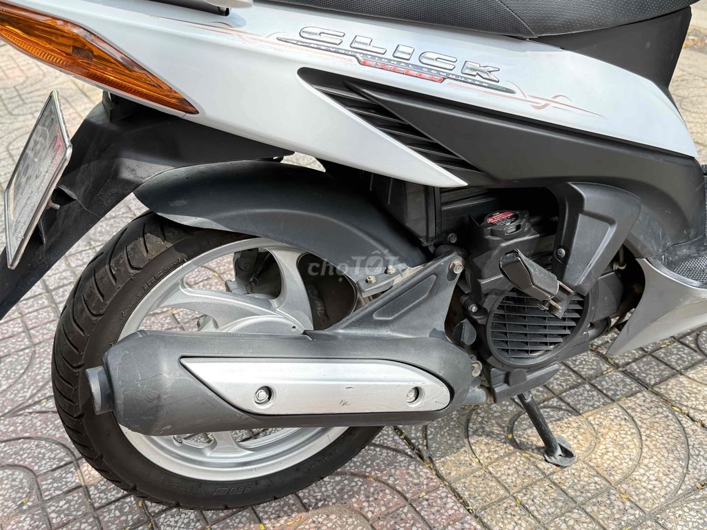 Honda Click 110 2011 Trắng bstp. Mua bán Xe máy tại Quận 8 Tp Hồ Chí Minh được đăng bởi Gia Minh hình 5