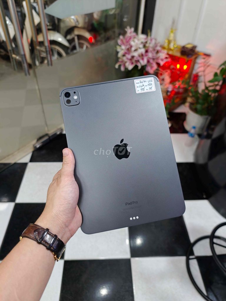 Apple iPad Pro M4 256GB Đen zin nguyên bản. Mua bán Máy tính bảng tại Quận Đống Đa Hà Nội được đăng bởi Lâm Bảo Tuyên hình 1