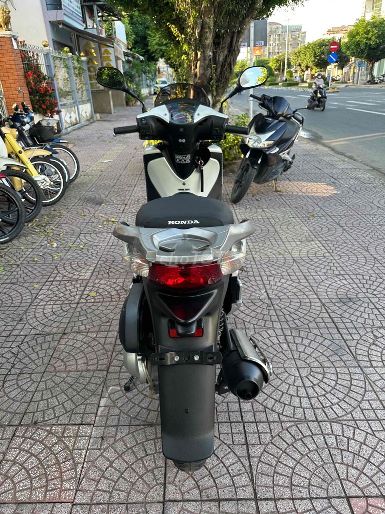 SH nhập Ý 2009 zin dep vĩnh long. Mua bán Xe máy tại Thành phố Vĩnh Long Vĩnh Long được đăng bởi xe máy Tùng Beo hình 13