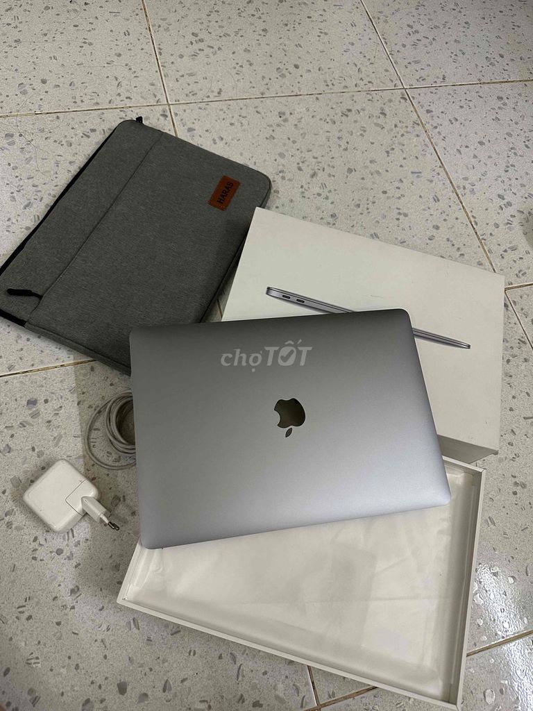 Macbook Air M1 8GB/256GB fullbox giá tốt. Mua bán Laptop tại Quận 4 Tp Hồ Chí Minh được đăng bởi Phạm Duy Luân hình 1