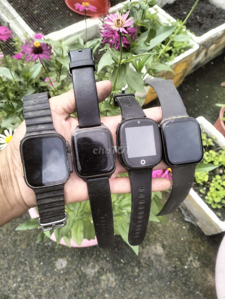 Đồng hồ thông minh Đen. Mua bán Thiết bị đeo thông minh tại Huyện Hóc Môn Tp Hồ Chí Minh được đăng bởi Phước Trọc  hình 1