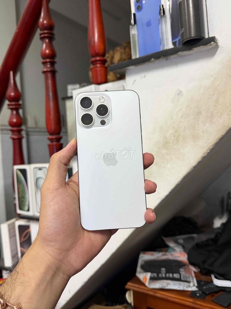 iPhone 15 Pro Max 512GB Trắng quốc tế zin áp suất. Mua bán Điện thoại tại Quận 12 Tp Hồ Chí Minh được đăng bởi Hoàng minh tiến  hình 1