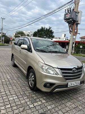 Toyota Innova 2015 2.0E - 106000 km