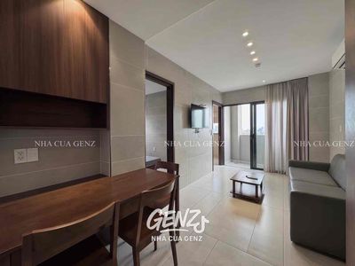 cho thuê 1 phòng ngủ - 1 phòng khách ban công gần sân bay - giáp PN