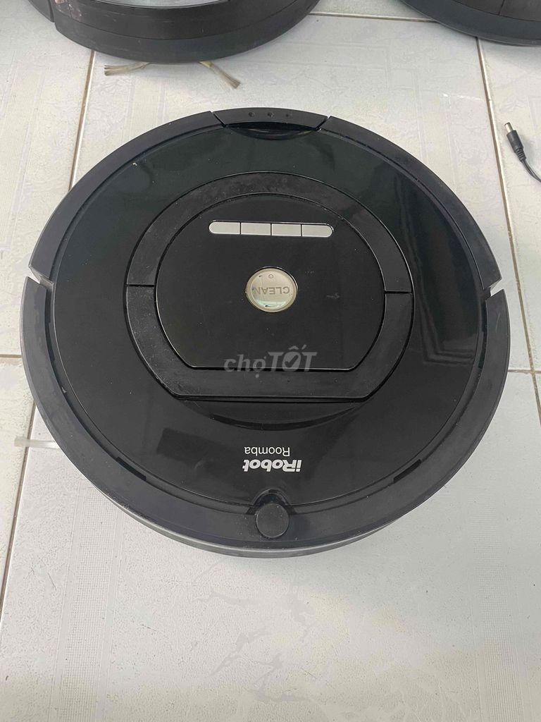 Robot hút bụi iRobot Roomba 770 Đen Nhật Bản. Mua bán Nội thất, đồ gia dụng khác tại Quận 6 Tp Hồ Chí Minh được đăng bởi lê hùng hình 1