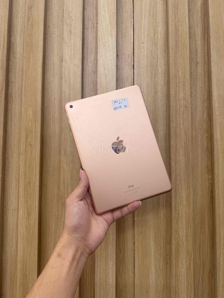 Apple iPad Gen 6 32GB Vàng hồng Đã sử dụng. Mua bán Máy tính bảng tại Quận Đống Đa Hà Nội được đăng bởi Hanoi moibile đức hình 1