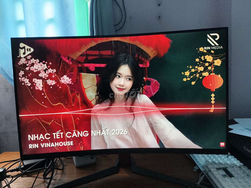 MSI Optix AG32C 32" 165hz, Samsung 32" FHD 60hz. Mua bán Phụ kiện (Màn hình, Chuột...) tại Thành phố Dĩ An Bình Dương được đăng bởi Dũng hình 1