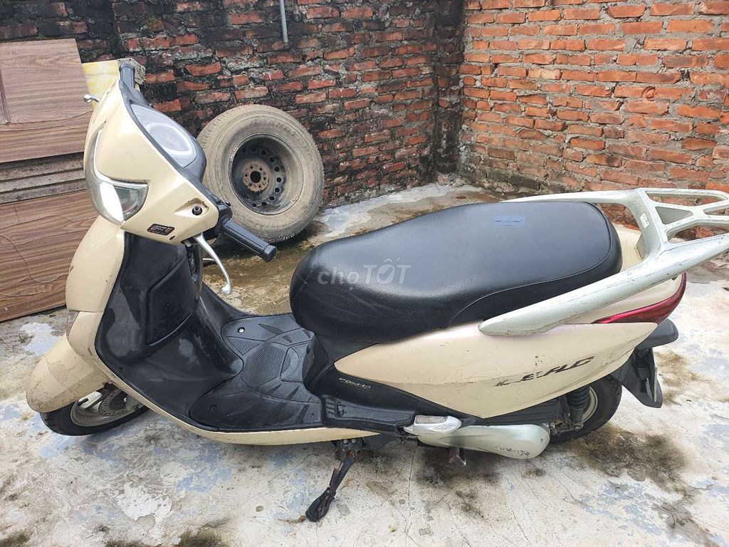 Honda Lead 2011 108cc Желто-Черный Вьетнам