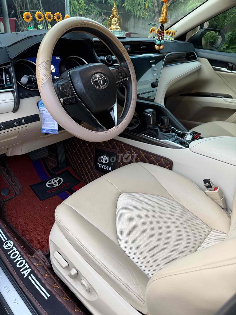 Toyota Camry 2020 2.5Q - 40000 km. Mua bán Ô tô tại Thành phố Cao Lãnh Đồng Tháp được đăng bởi Lê Sang hình 6