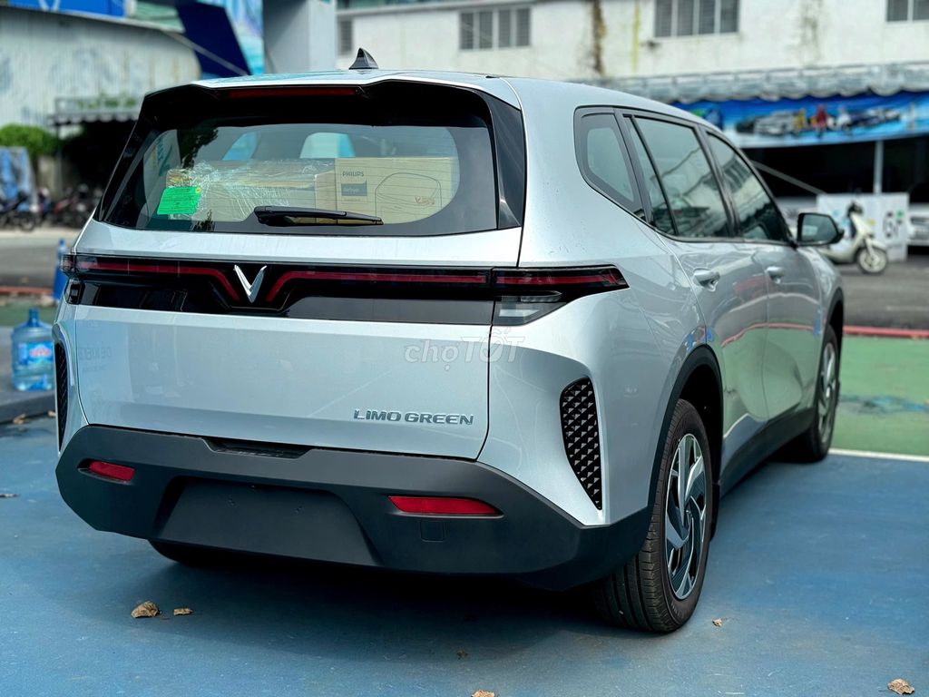 VINFAST LIMO GREEN ƯU ĐÃI LÊN ĐẾN 65 TRIỆU. Mua bán Ô tô tại Quận Tân Phú Tp Hồ Chí Minh được đăng bởi Chí Nhân VinFast hình 8