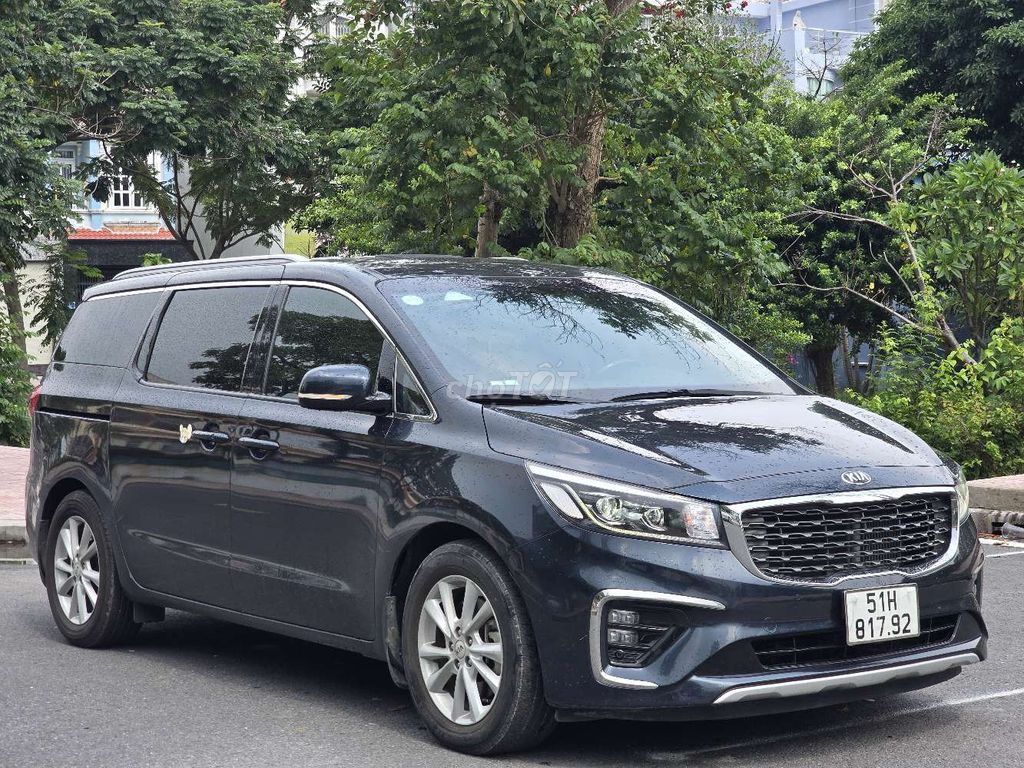 Kia Sedona 2.2L SX 2020 дизель полная комплектация 76000 км гарантия 1 год