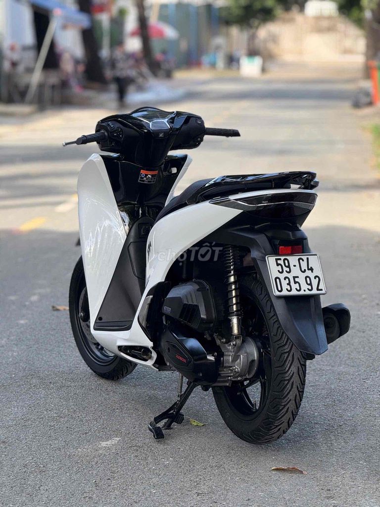 SH 125i ABS 2020 TRẮNG ĐEN BSTP. Mua bán Xe máy tại Thành phố Thủ Đức Tp Hồ Chí Minh được đăng bởi Vũ Vũ hình 5