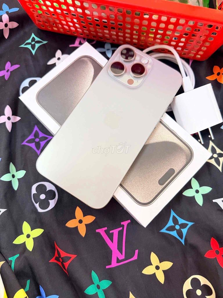 iPhone 15 Pro Max 256GB Quốc tế VN/A Bản Khe Sim. Mua bán Điện thoại tại Thành phố Thủ Dầu Một Bình Dương được đăng bởi Khánh Phát  hình 1