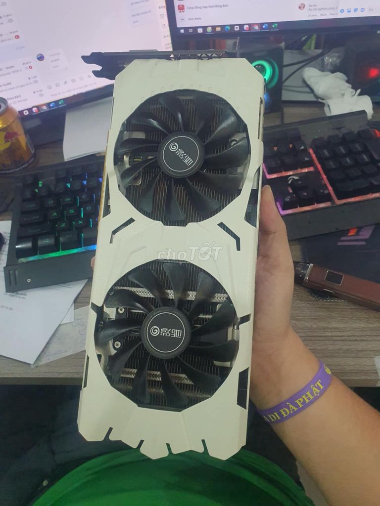 Cần bán Galax 1070ti trắng ngọc trinh