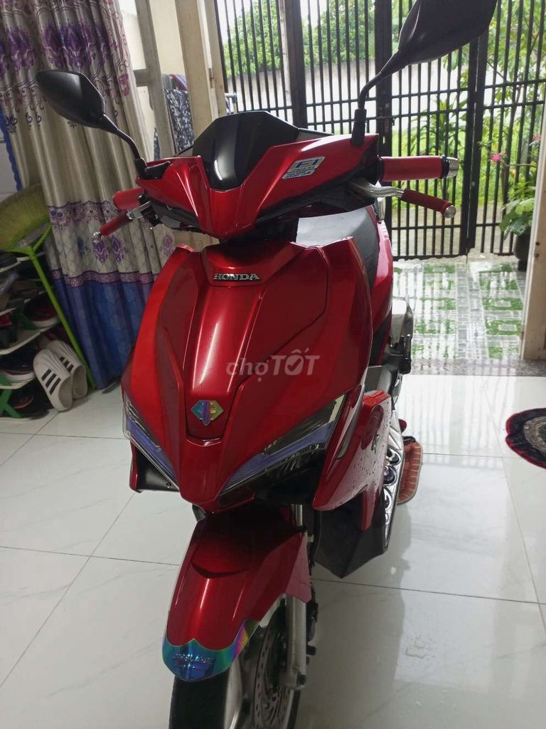 TÔI CHÍNH CHỦ XE KẸT TIỀN BÁN AIR BLADE 125 FI ĐẸP