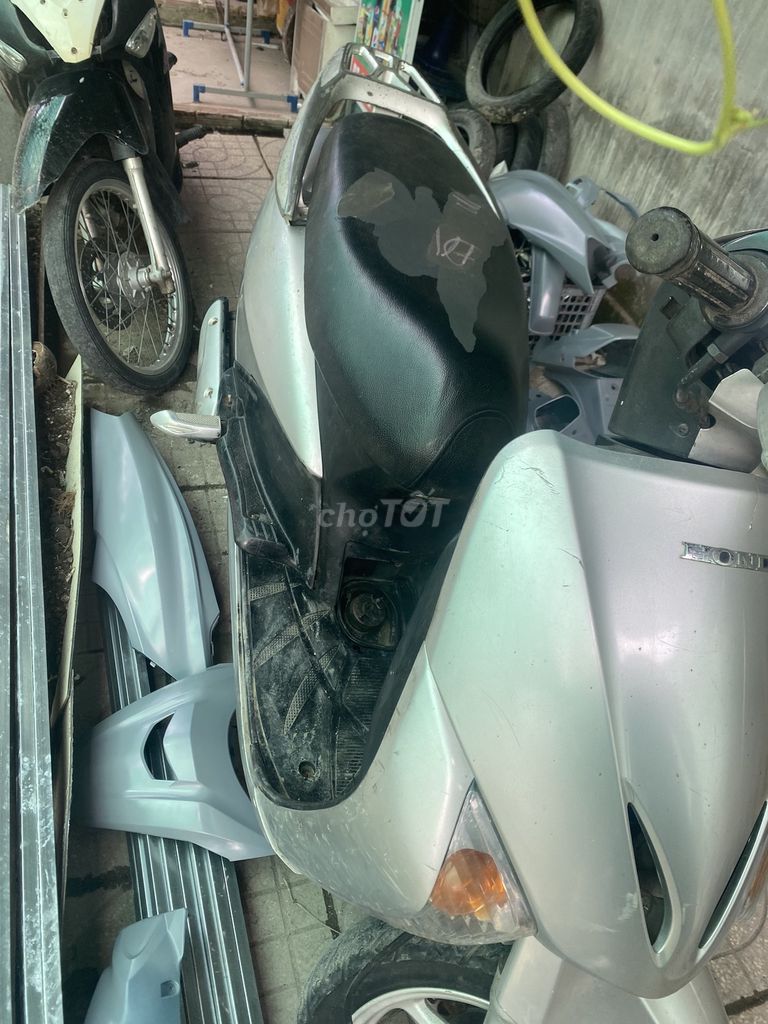 E cần ra đi chiếc lead áo xấu 9chủ mấy êm nhẹ nổ. Mua bán Xe máy tại Quận Cái Răng Cần Thơ được đăng bởi Minhngoc Vo hình 5