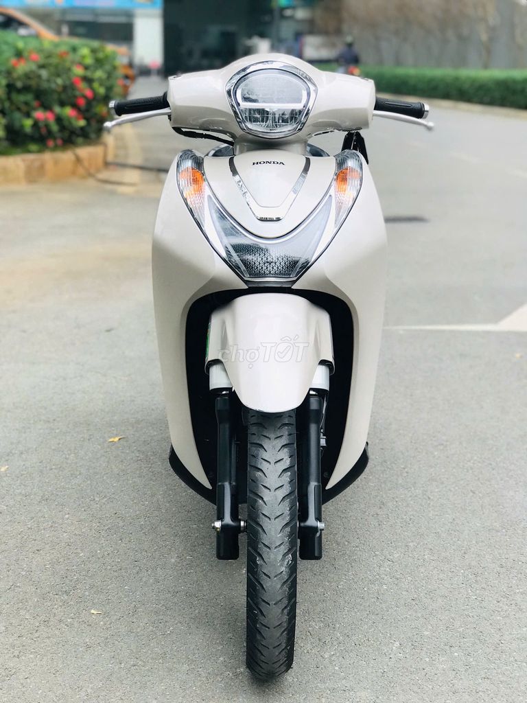 Honda SH Mode 2020 Xám. Mua bán Xe máy tại Quận Hoàng Mai Hà Nội được đăng bởi Xe may Duc Anh hình 2