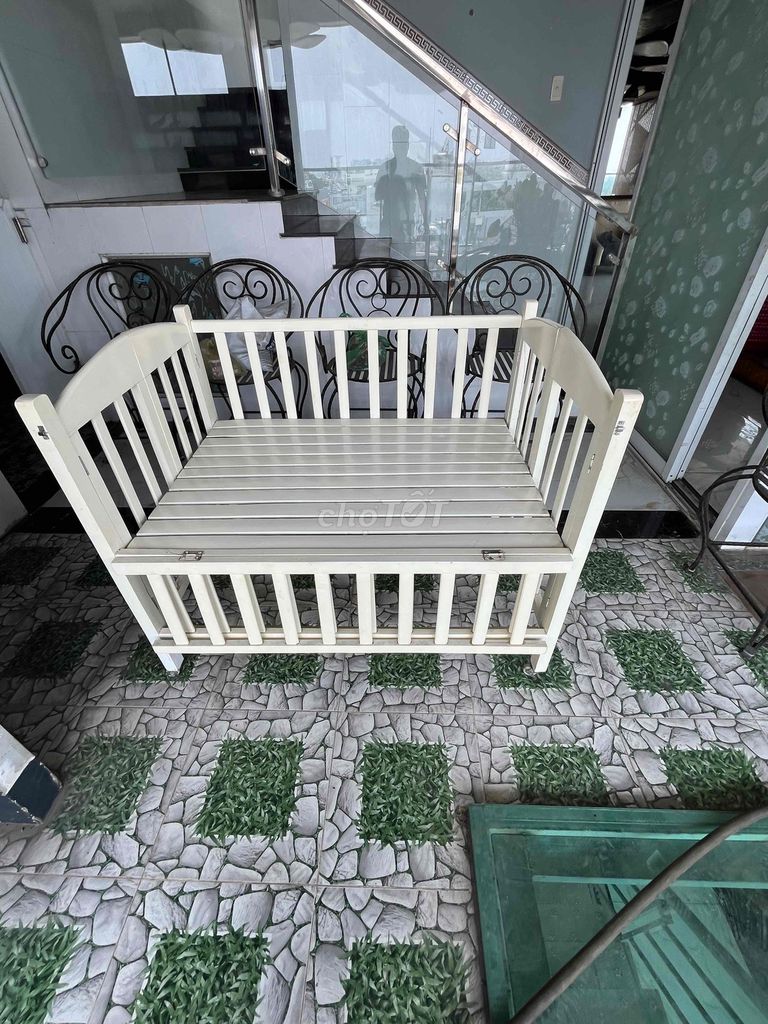 Cũi em bé Gỗ Xồi Nga Trắng. Mua bán Mẹ và bé tại Quận Gò Vấp Tp Hồ Chí Minh được đăng bởi Mr Hồng hình 1