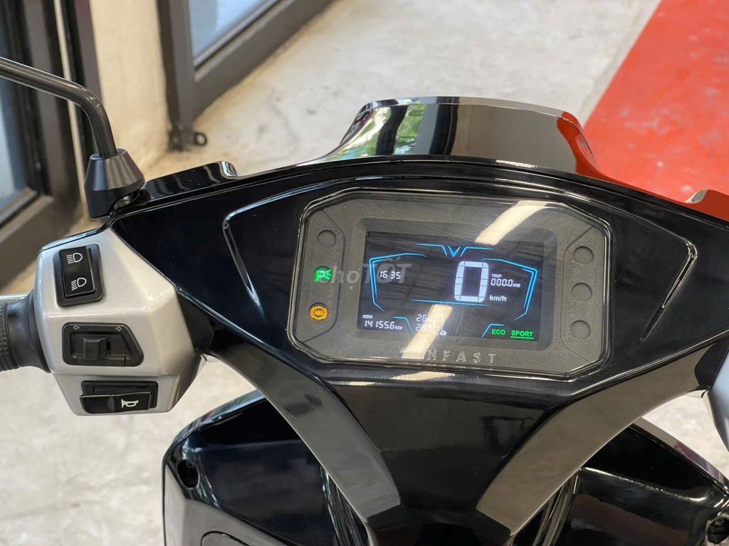 Xe máy điện VinFast Vento S 2022 Đen. Mua bán Xe điện tại Thành phố Thủ Đức Tp Hồ Chí Minh được đăng bởi iMotorbike Viet Nam hình 4