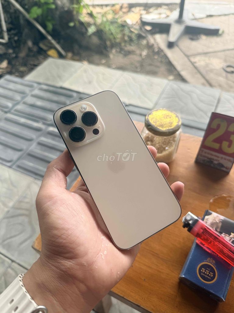 Apple iPhone 14 Pro 256GB Vàng 99%. Mua bán Điện thoại tại Quận Ngũ Hành Sơn Đà Nẵng được đăng bởi Nghĩa  hình 1