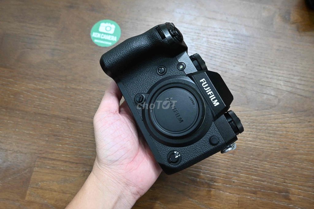 máy ảnh Fujifilm XH1 ngoại hình khá đẹp