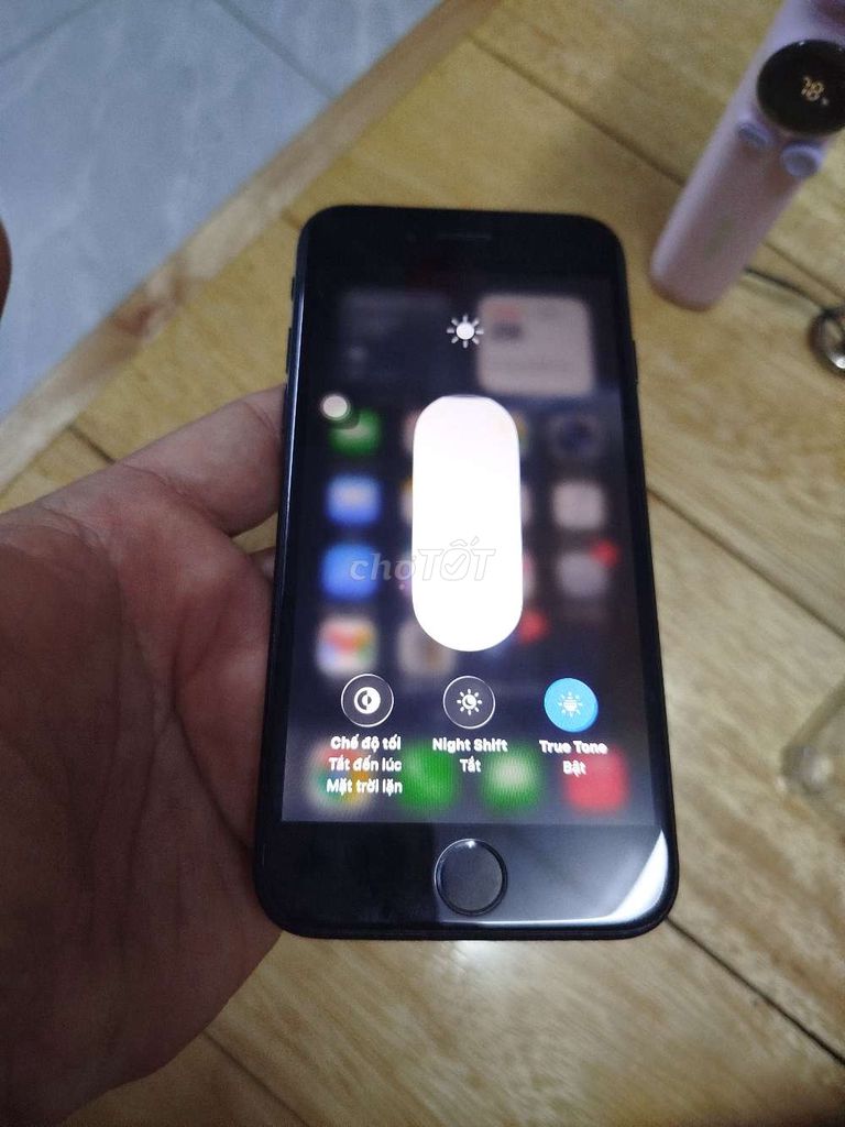 Apple iPhone SE 2020 64GB Đen. Mua bán Điện thoại tại Quận 8 Tp Hồ Chí Minh được đăng bởi trung quân hình 1