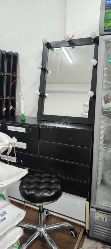 Gương, ghế, hộc bàn. Mua bán Bàn ghế tại Quận Bình Thạnh Tp Hồ Chí Minh được đăng bởi Phương Mai hình 5