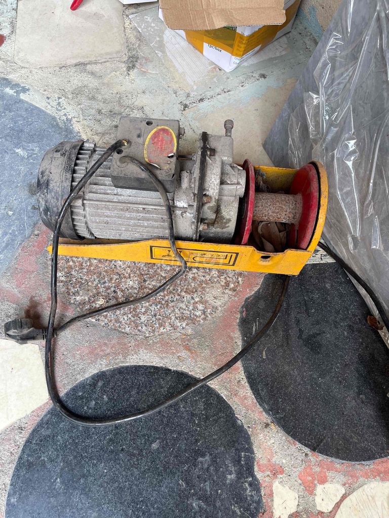 Tời điện Vàng, xám, đỏ. Mua bán Đồ chuyên dụng, Giống nuôi trồng tại Thành phố Hải Dương Hải Dương được đăng bởi phong hình 1