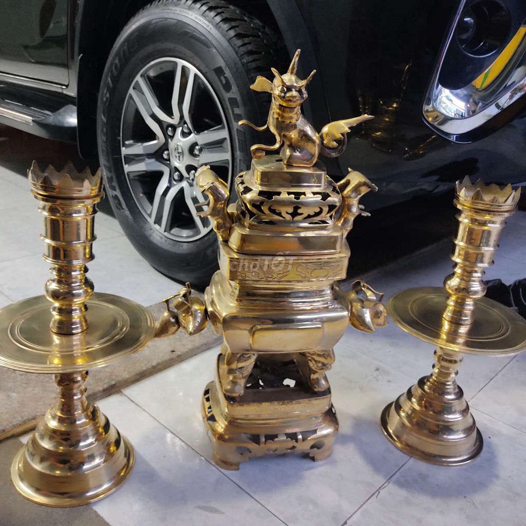 Lư đồng thờ cúng 66cm Vàng Cổ xưa. Mua bán Đồ sưu tầm, đồ cổ tại Thành phố Thuận An Bình Dương được đăng bởi Nguyễn Ngọc hình 1