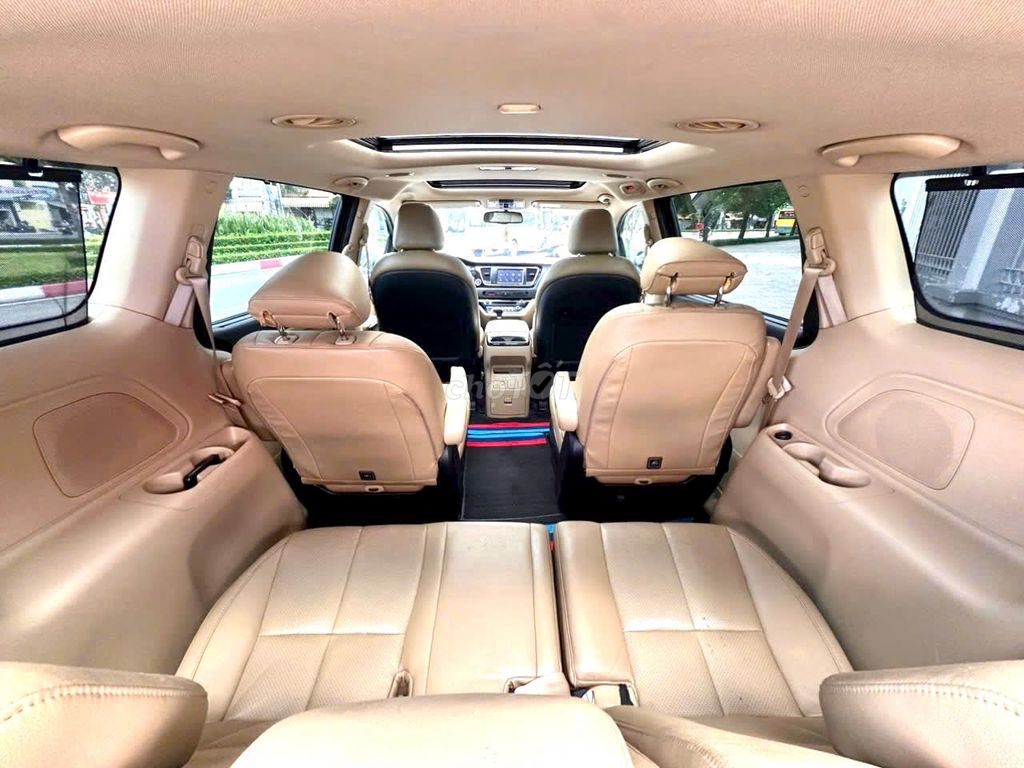 Kia Sedona 2021 photo 3