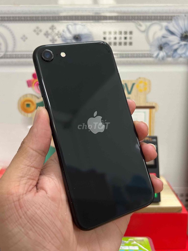 Apple iPhone SE 2020 128GB Đen Quốc Tế. Mua bán Điện thoại tại Thành phố Long Xuyên An Giang được đăng bởi Khưu Nguyễn Phi Hùng hình 1