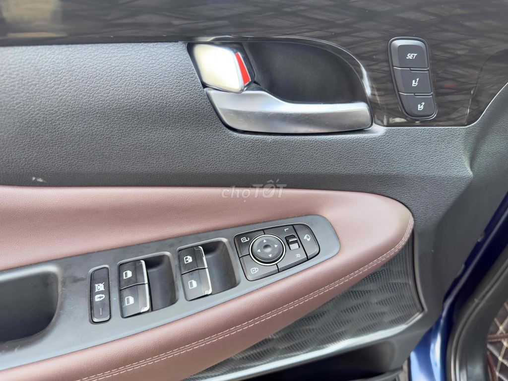 Hyundai SantaFe  2.2L Dầu Premium 2020. Mua bán Ô tô tại Quận Long Biên Hà Nội được đăng bởi Tạ Dũng hình 15