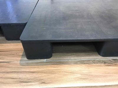 Pallet nhựa mặt bít 1m2 x 1m x 14cm. Mua bán Đồ chuyên dụng, Giống nuôi trồng tại Quận 3 Tp Hồ Chí Minh được đăng bởi Huy