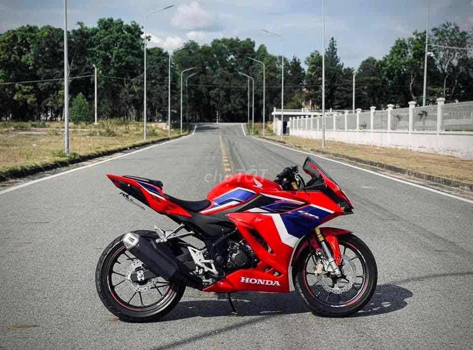 HONDA CBR150r BẢN ĐẶC BIỆT THỂ THAO. Mua bán Xe máy tại Thành phố Thủ Dầu Một Bình Dương được đăng bởi Nguyễn Hữu Đức hình 1