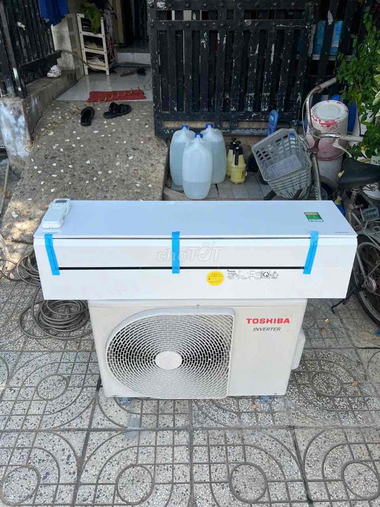 Máy lạnh Toshiba inverter 2.5hp mới 95% sx 2022