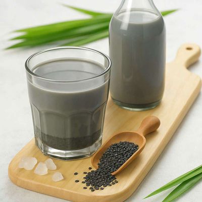 Sữa mè đen, táo đỏ