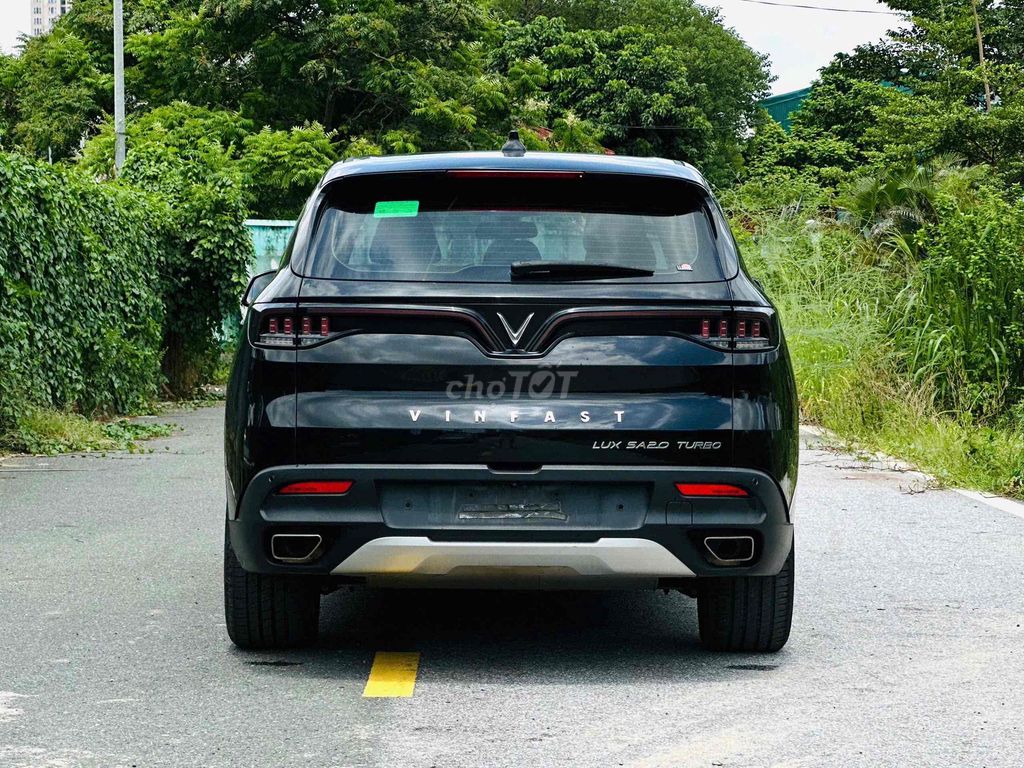 VinFast Lux SA Base 2.0 Turbo 2021 г.в.