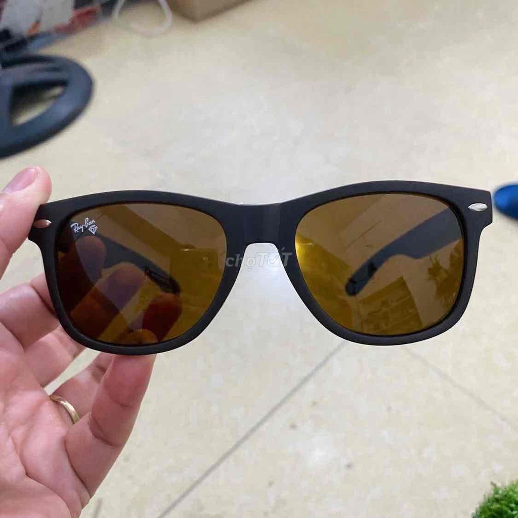 Kính râm Ray-Ban 2140 Ý Đen Chống UV. Mua bán Phụ kiện thời trang khác tại Thành phố Chí Linh Hải Dương được đăng bởi Quỳnh Nga 2hand hình 1