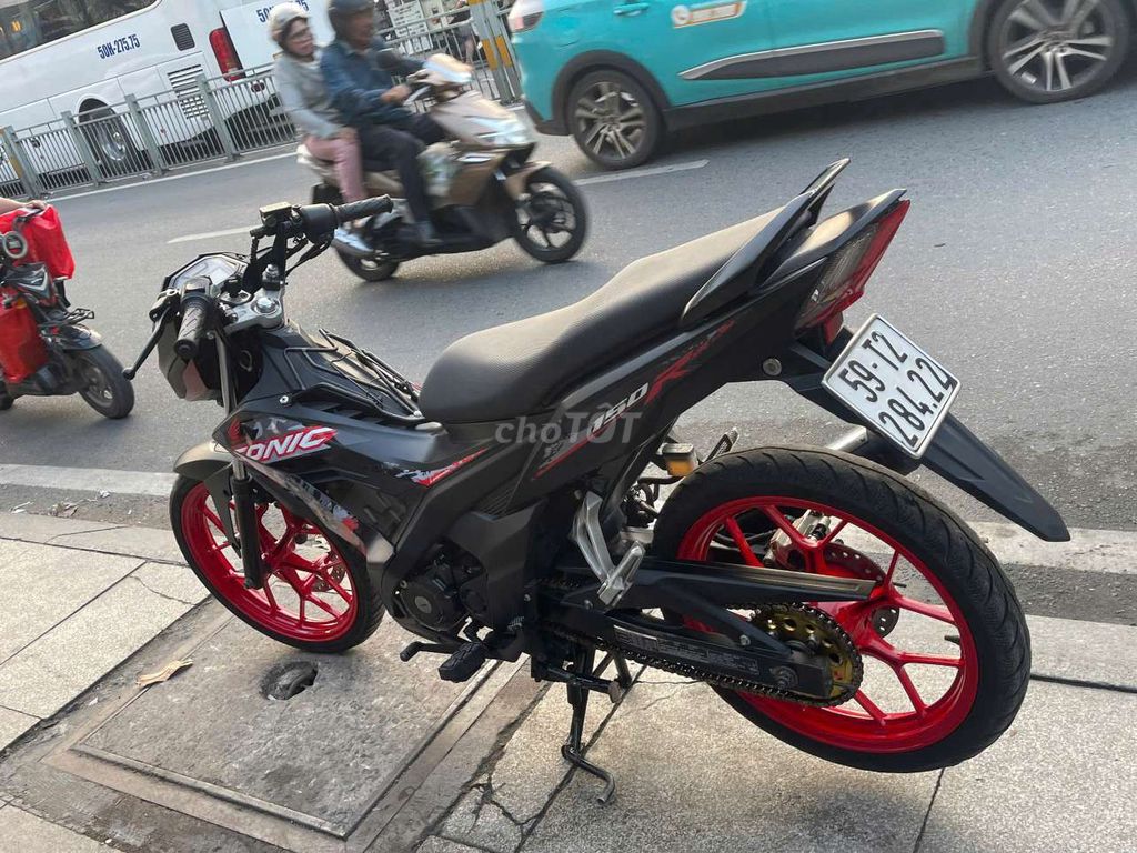 Honda sonic 150 2020 mới 90% Bstp chính chủ. Mua bán Xe máy tại Quận Tân Phú Tp Hồ Chí Minh được đăng bởi Tuanduy hình 4