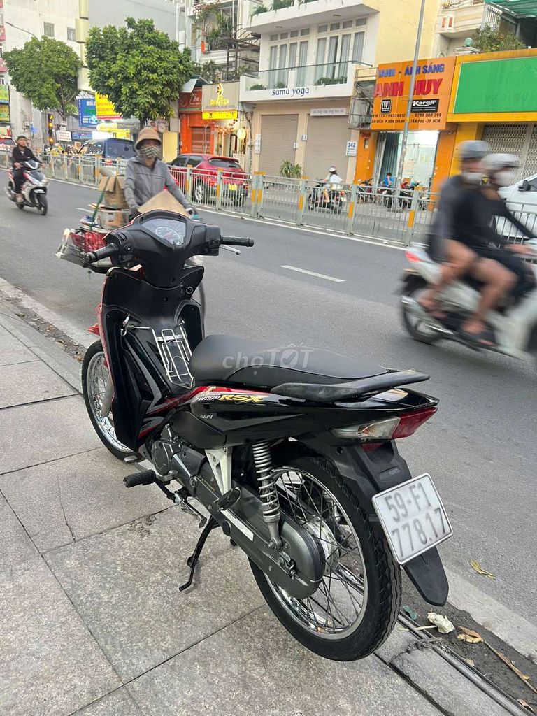 Honda wave RSX Fi 2017 mới 90% biển số thành phố. Mua bán Xe máy tại Quận Tân Phú Tp Hồ Chí Minh được đăng bởi Tuanduy hình 4