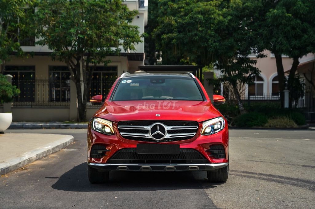 Mercedes GLC300 4Matic 2019, Bank 90%. Mua bán Ô tô tại Quận 7 Tp Hồ Chí Minh được đăng bởi Hoàn Lee Xe Lướt hình 1