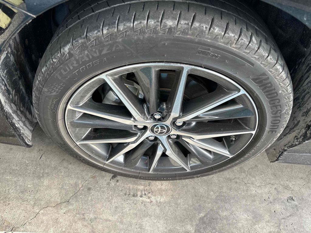 Toyota Camry Hybrid 2023 Đen 24.000 km. Mua bán Ô tô tại Quận Bình Thạnh Tp Hồ Chí Minh được đăng bởi phuongneo hình 5