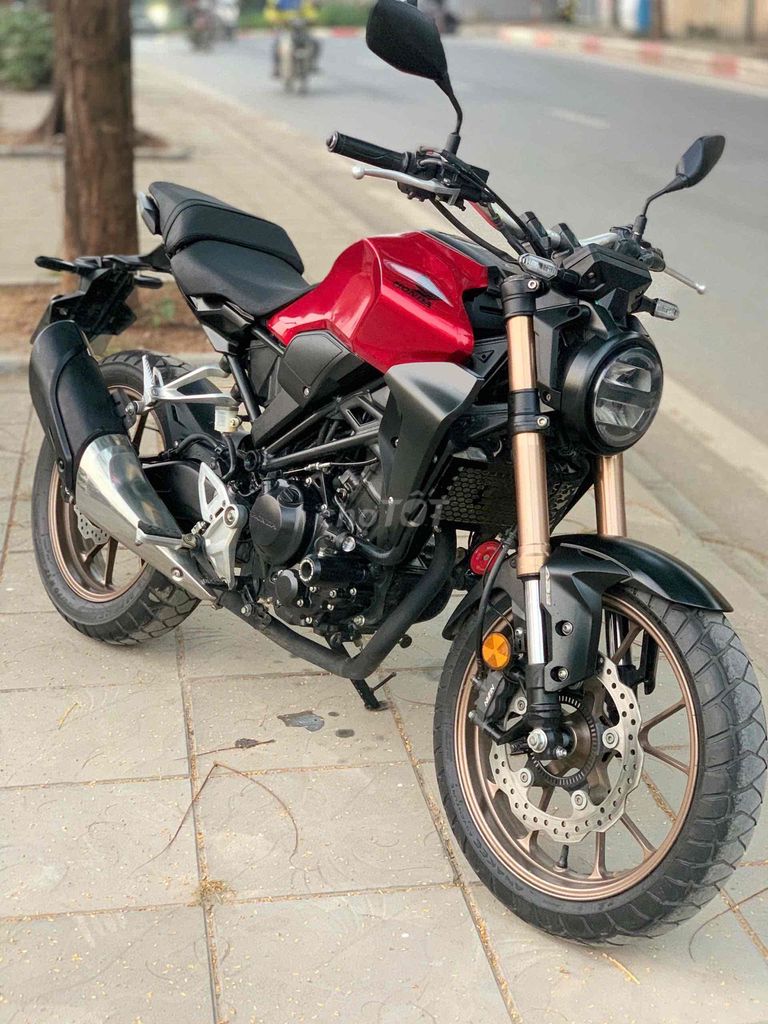 HONDA CB300R motor pkl xe lướt đẹp mới tinh bs 29. Mua bán Xe máy tại Quận Cầu Giấy Hà Nội được đăng bởi Tong motor xe may hình 2