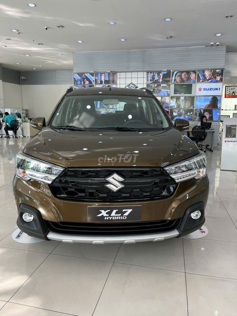 Suzuki XL7 Hybrid 2024 - Màu Xanh Rêu - Mới 100%